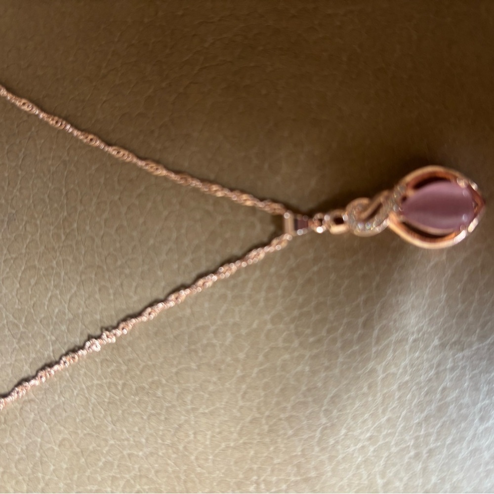 Elegant rose gold Pink Pendant Necklace - Picture 3 of 4